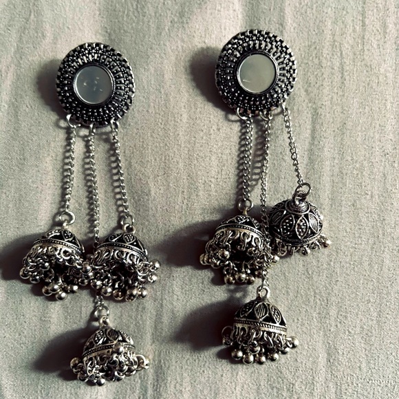 Oxidized Jhumka-style earrings - Picture 1 of 5